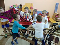 "Русская народная игра "Золотые ворота"